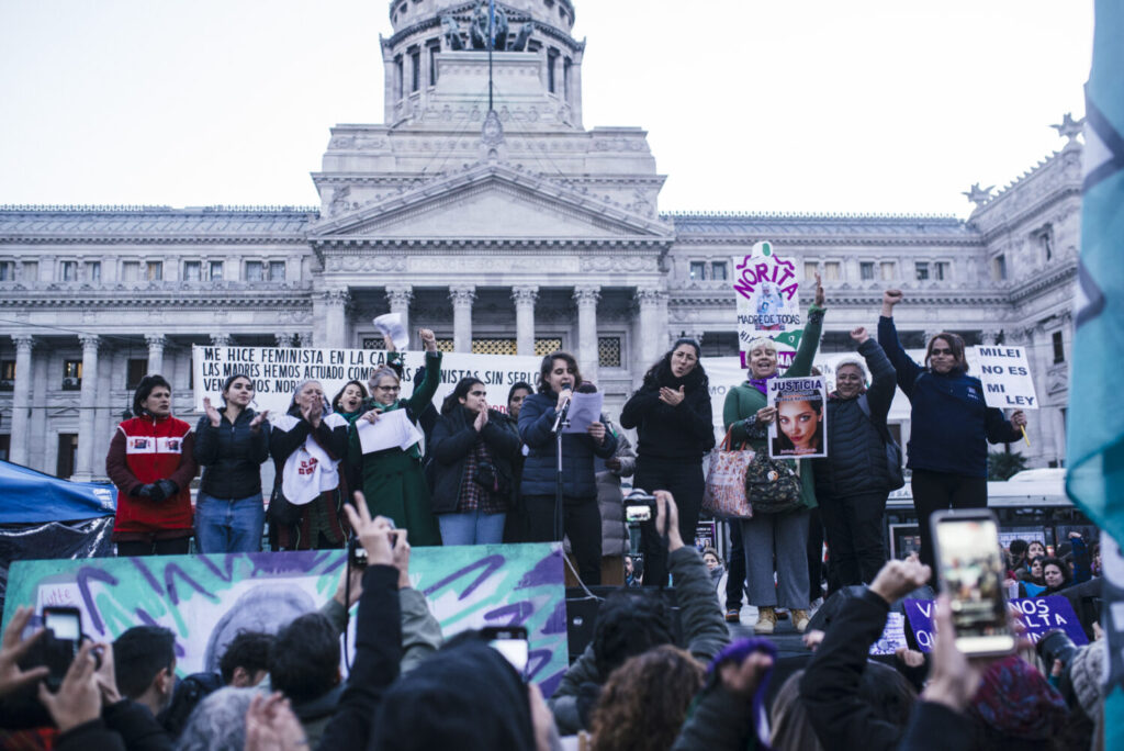 3J ni una menos en la marcha